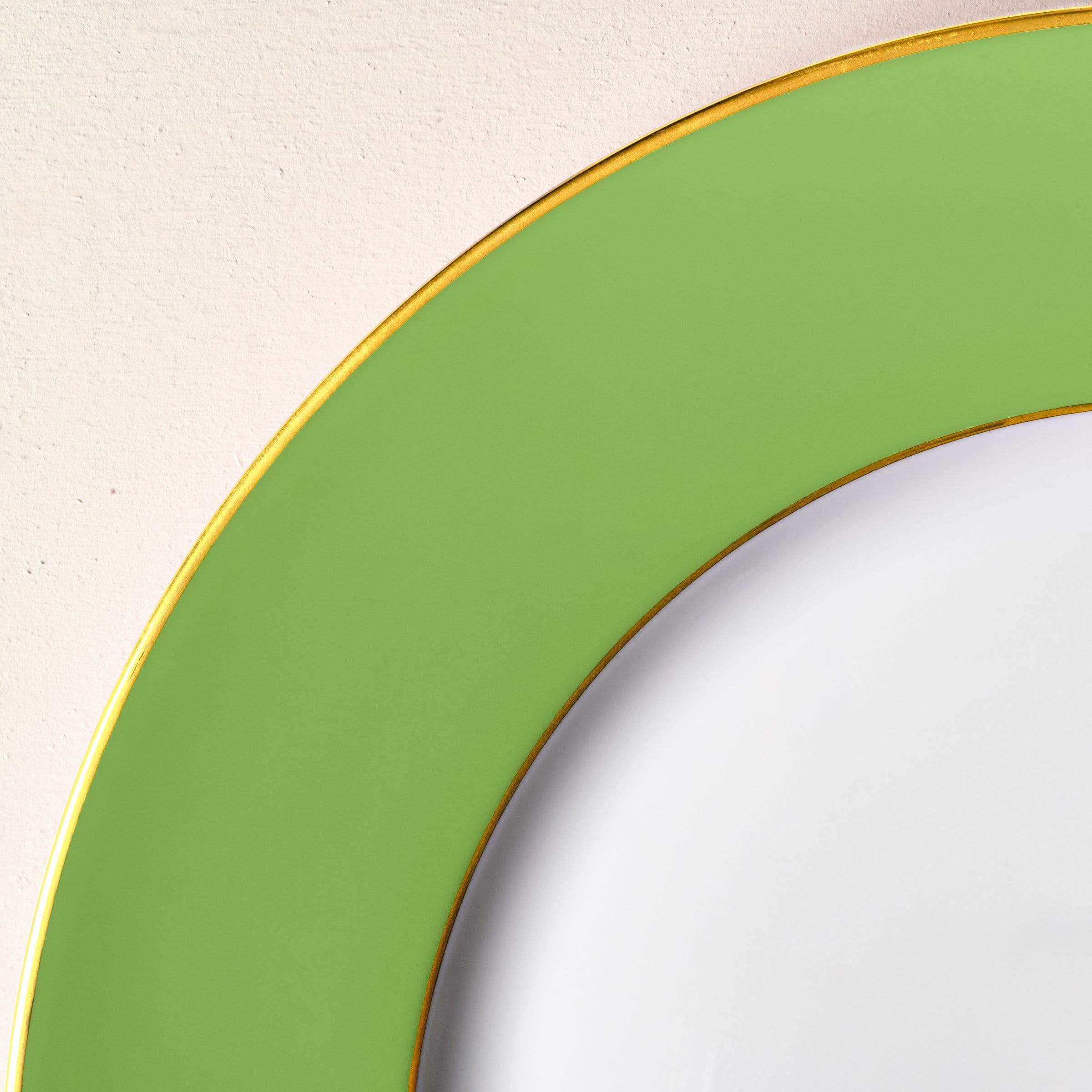Colour Vert Anis, Gold finish