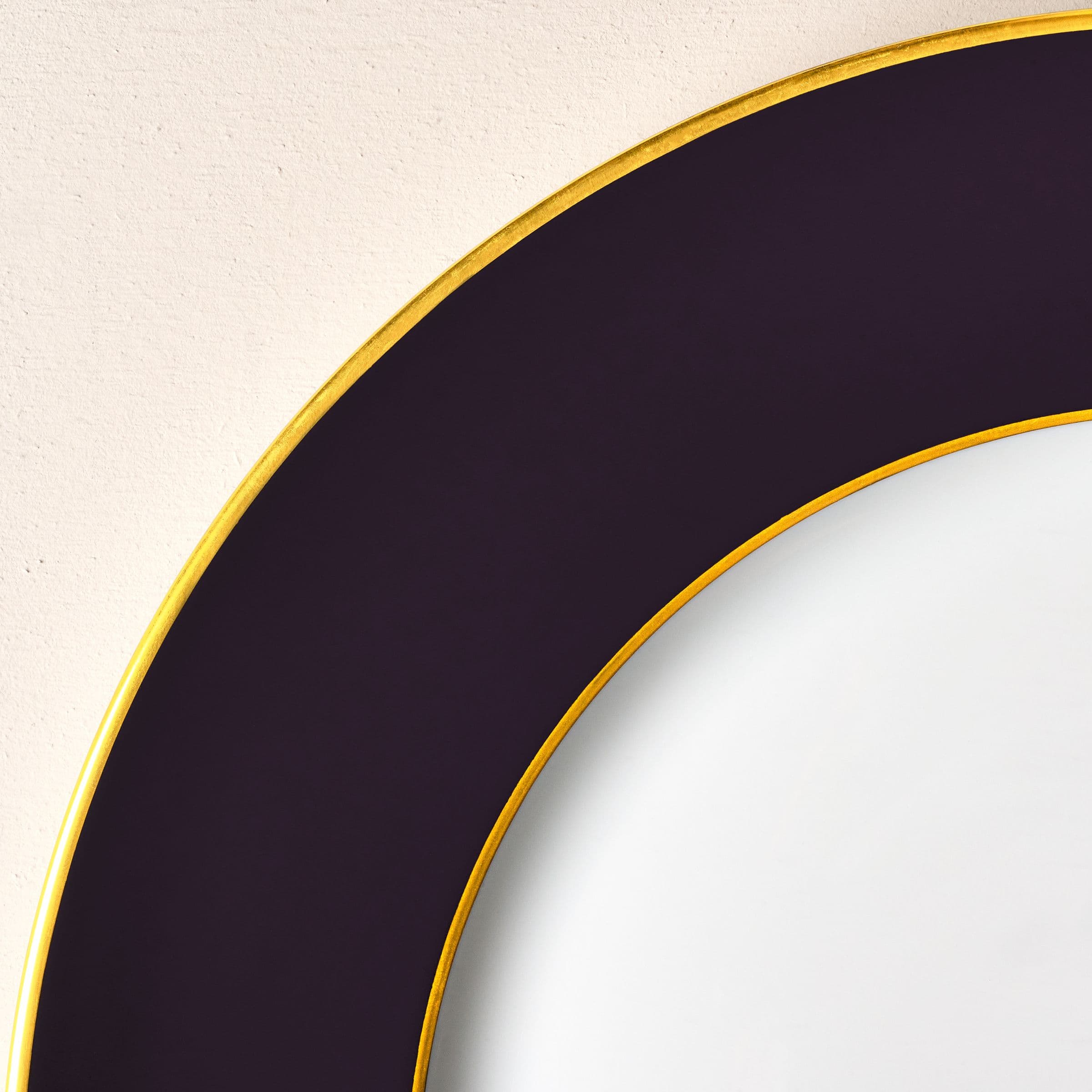 Colour Rouge Aubergine, Gold finish