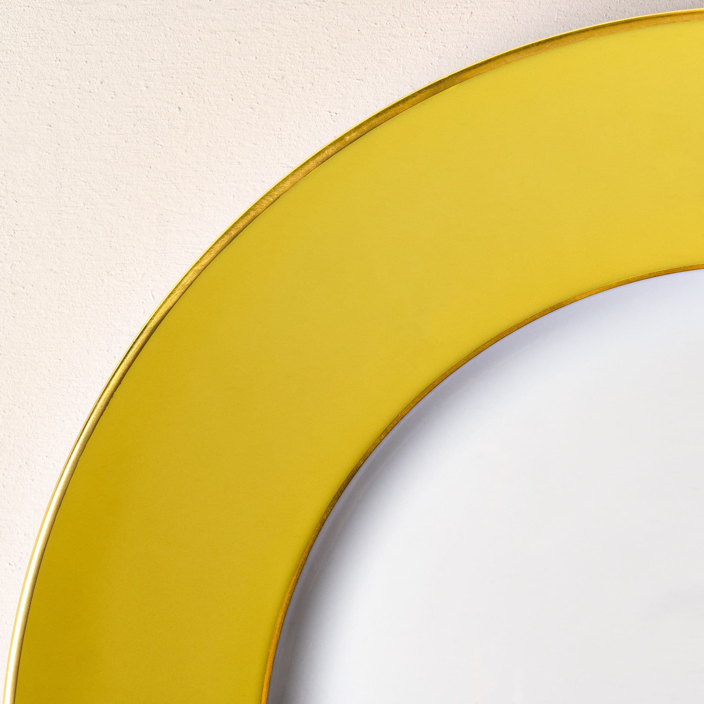 Colour Jaune Citron, Gold finish