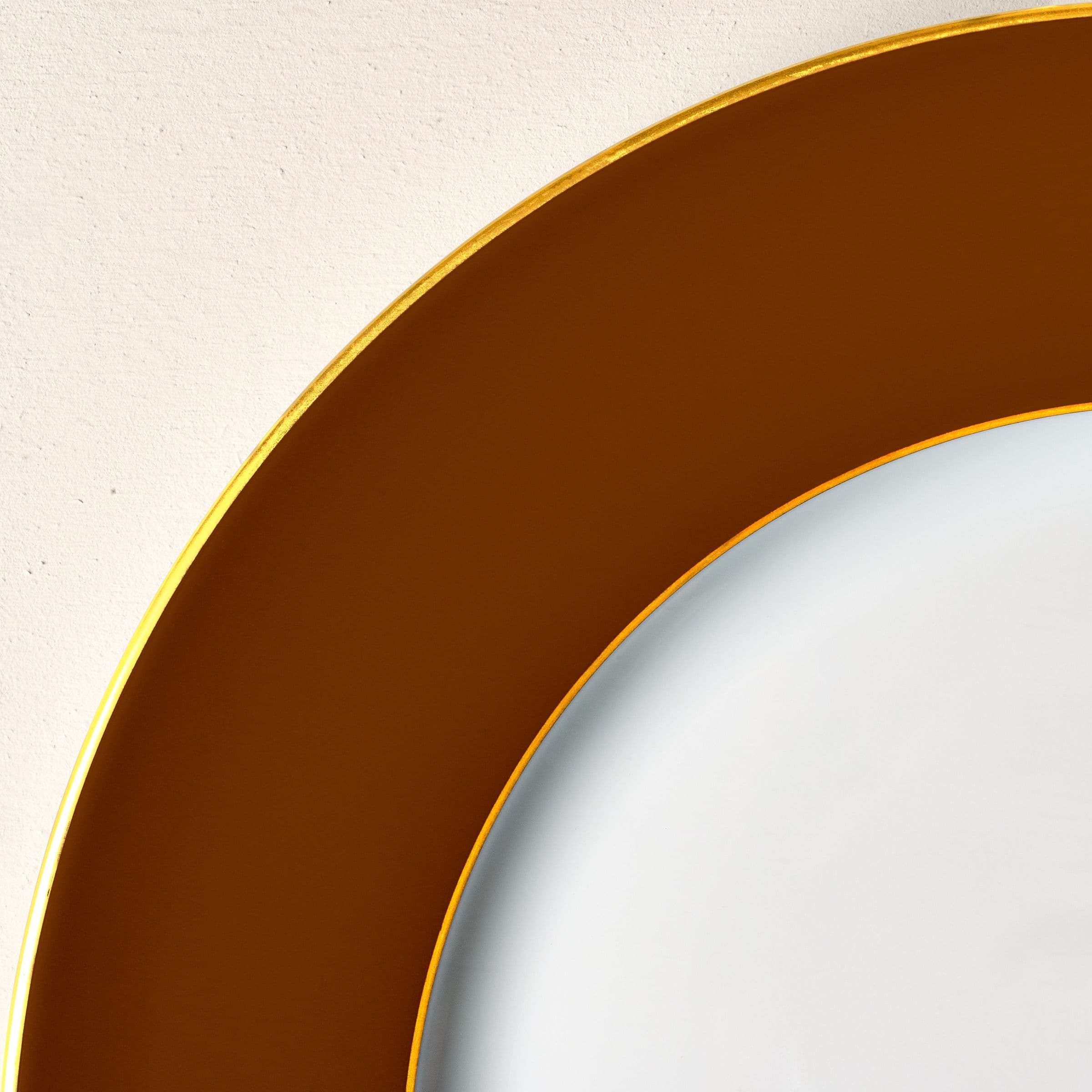 Colour Caramel, Gold finish