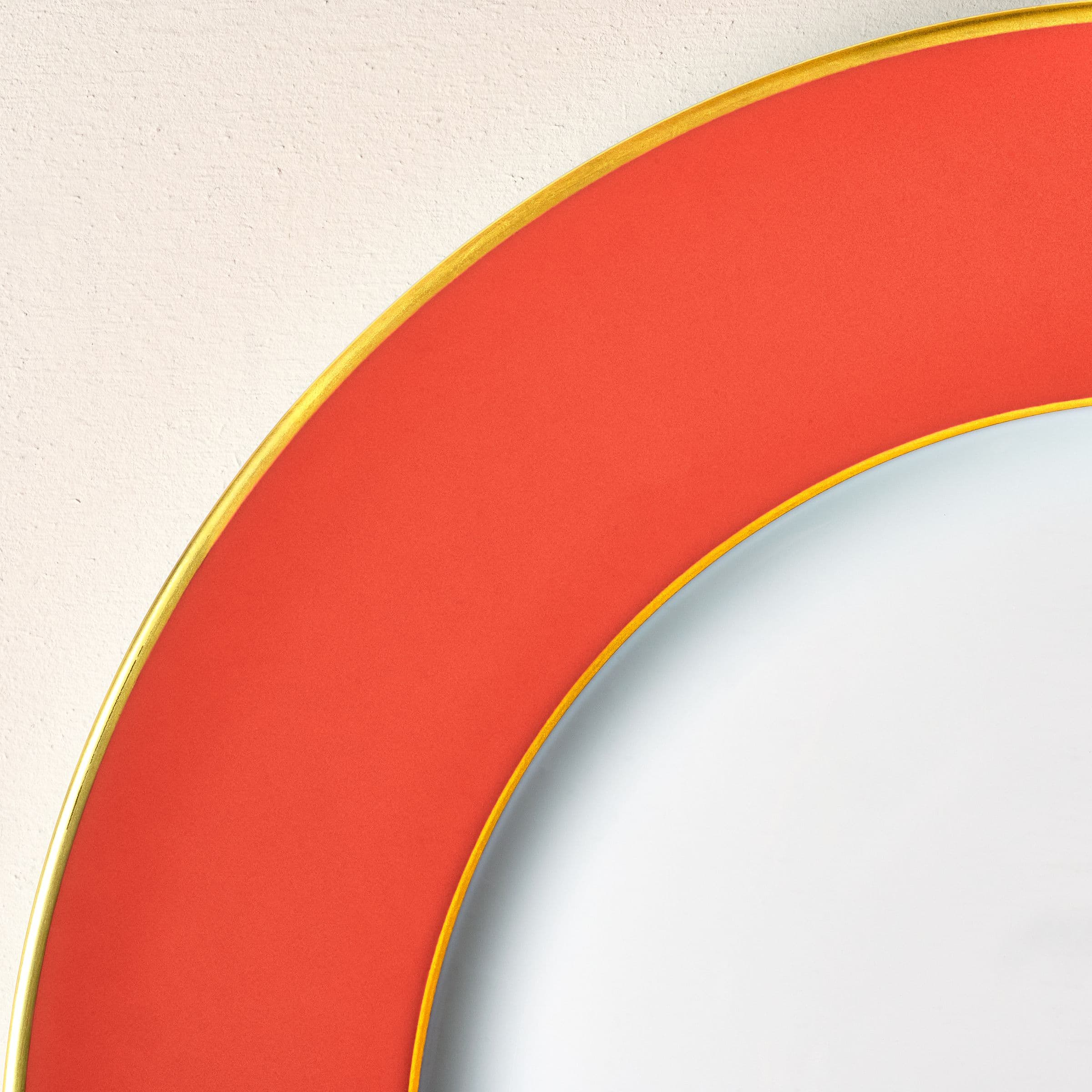 Colour Corail, Gold finish