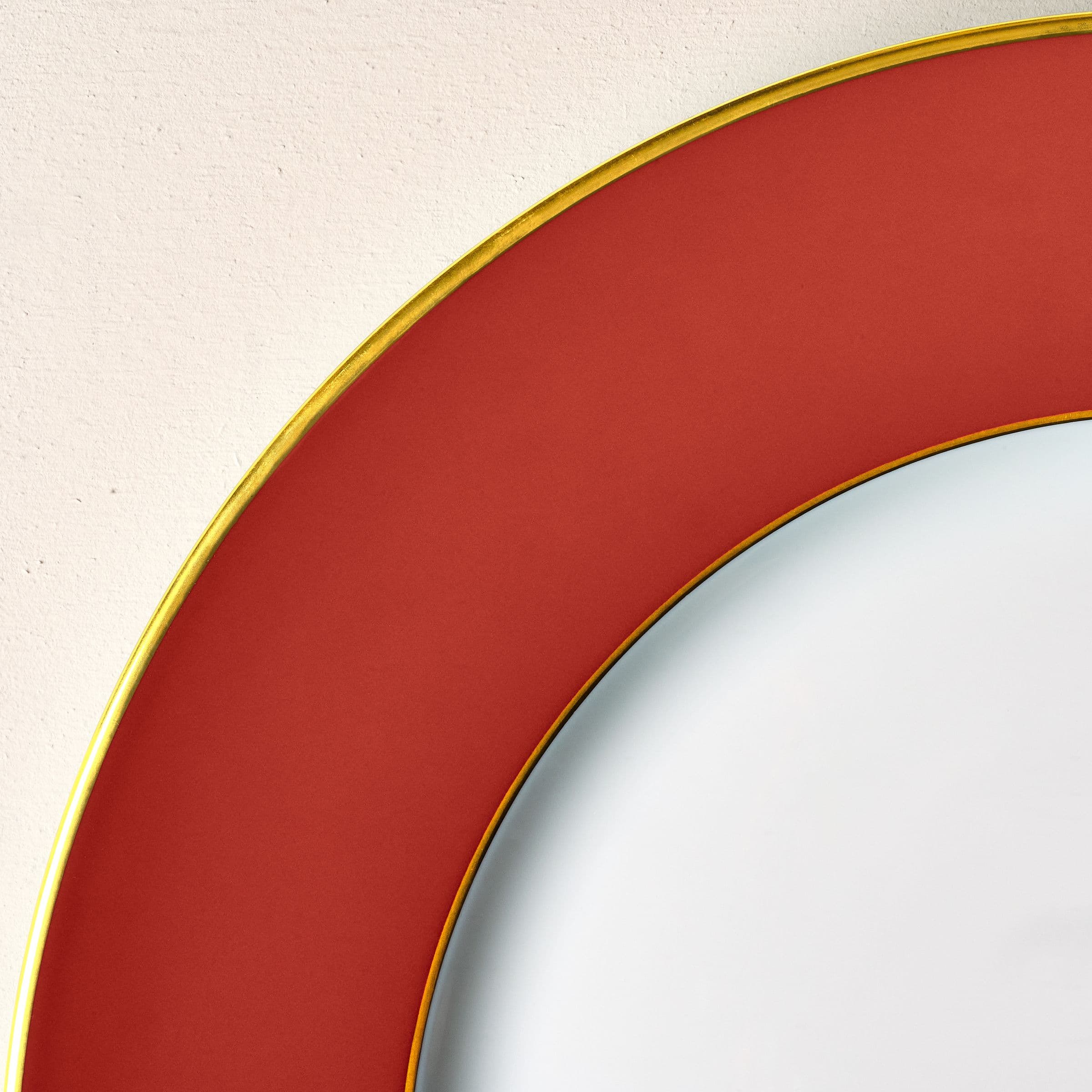 Colour Framboise, Gold finish